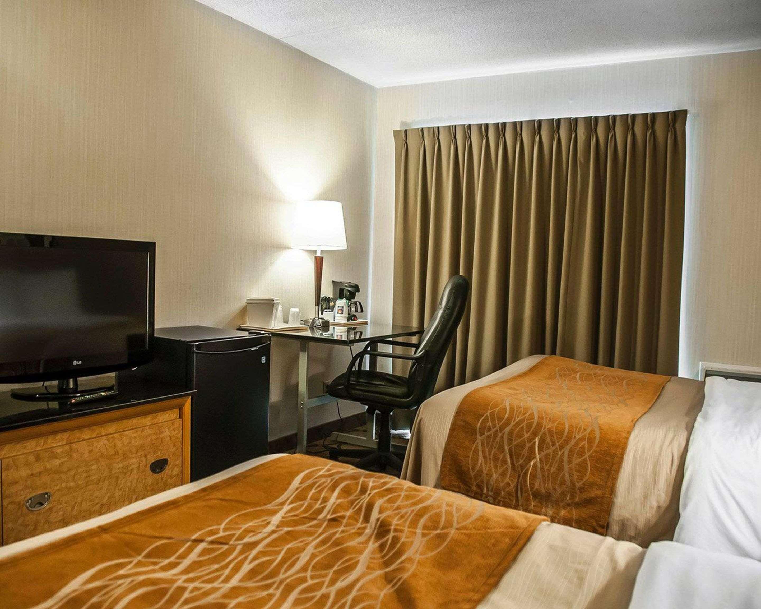 Comfort Inn Laval Exterior foto